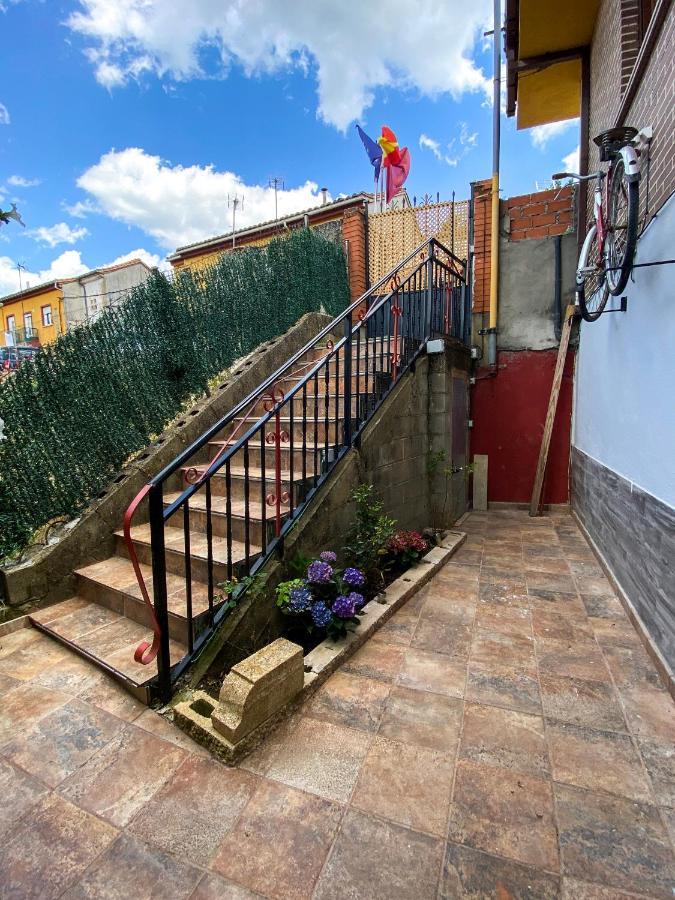 Casa Julian Vila Cistierna Exterior foto